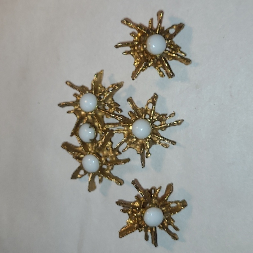 Women's Vintage DeNicola Set Brooch and Earrings